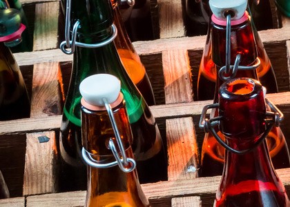 Bier schenken mit Accessoires, ein tolles Bier Geschenkset zum Bestpreis bei Vinaits.