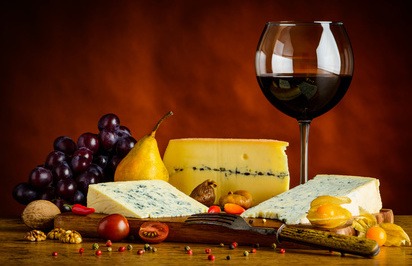 Pinot noir , der Rotwein, der zahlreiche Speisen und Gerichte wunderbar begleitet.
