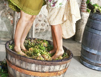 Roséwein kann aus weißen und roten Trauben erzeugt werden.